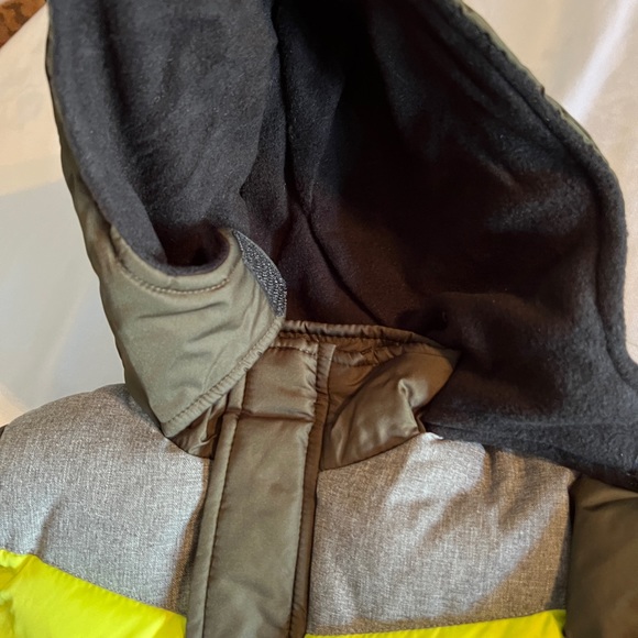 2T iXtreme Baby Boys Girls Hooded Fleece Lined Puffer Jacket Toddler Green Olive - Picture 6 of 8